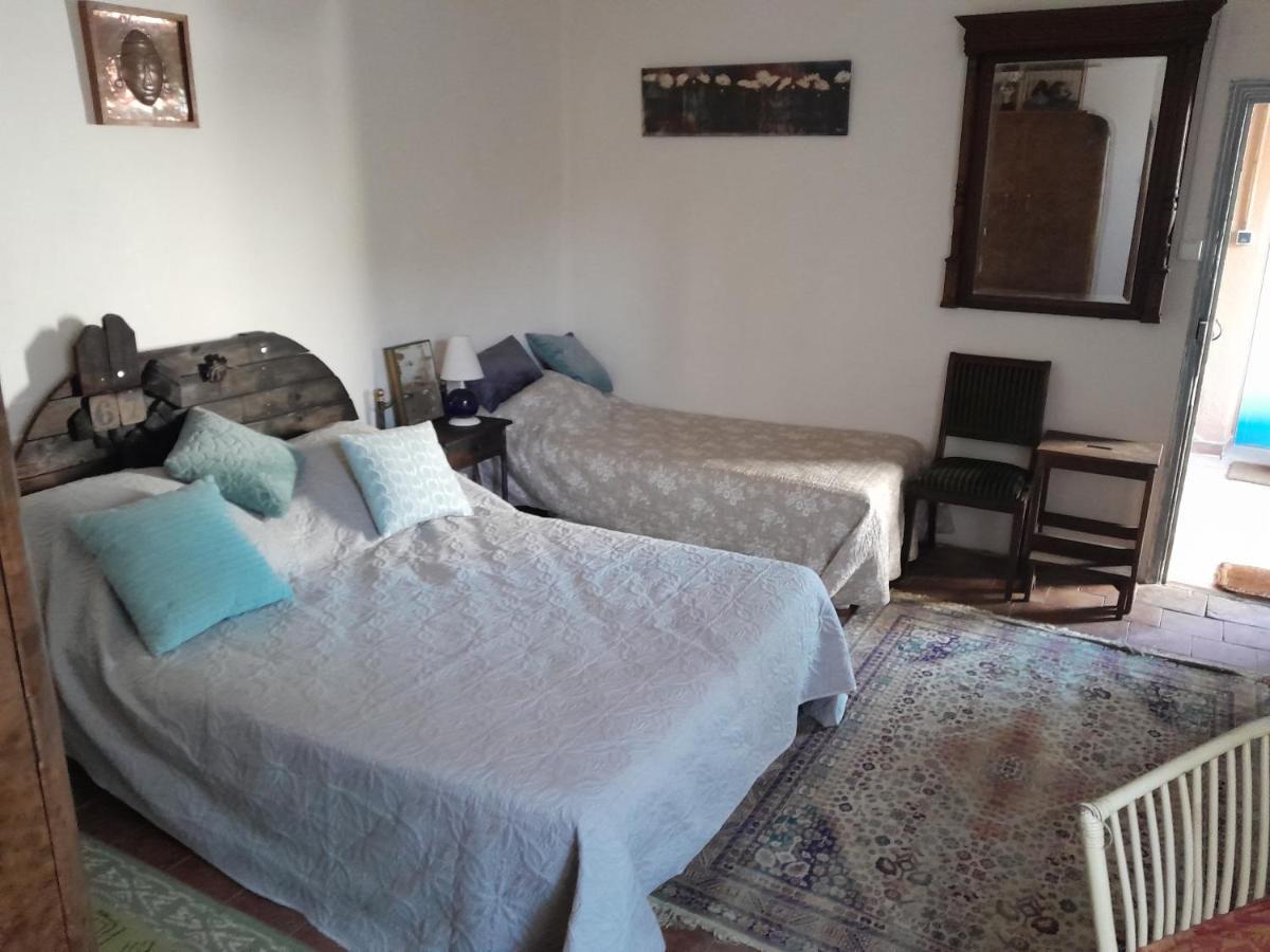 Bed and Breakfast Le Prieure Saint-Florent-sur-Auzonnet Экстерьер фото